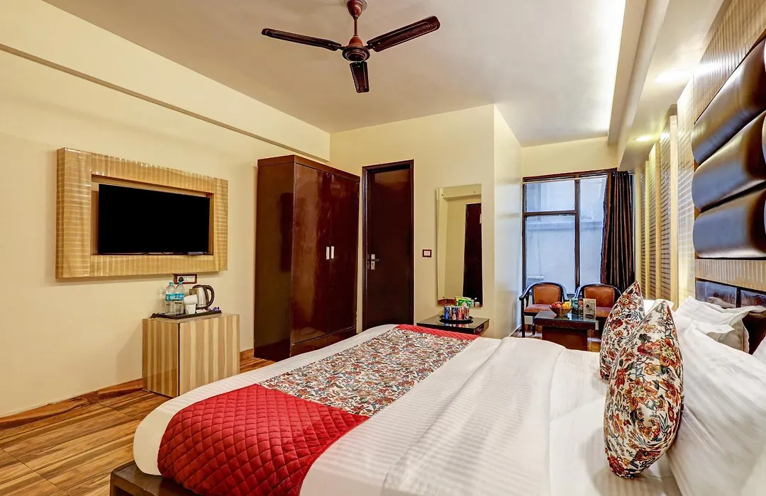 Hotel Palm Grand At Luxury Naraina Central Delhi-1